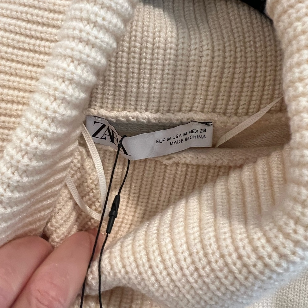 Zara Cream Sleeveless Turtleneck Ribbed Knit Top - Picture 5 of 8
